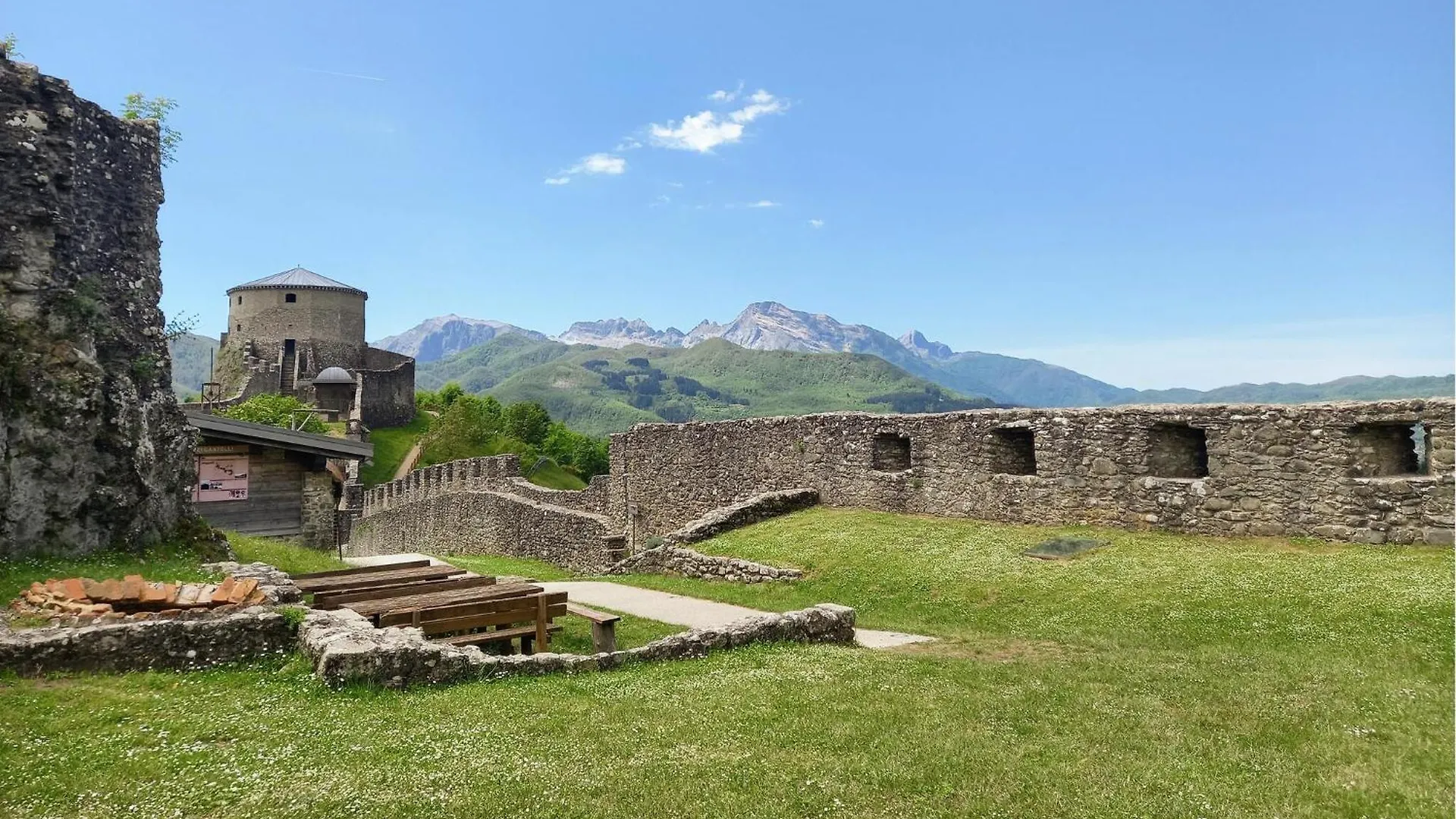 Beautiful Home In Sambuca With Wifi San Romano in Garfagnana Holiday home