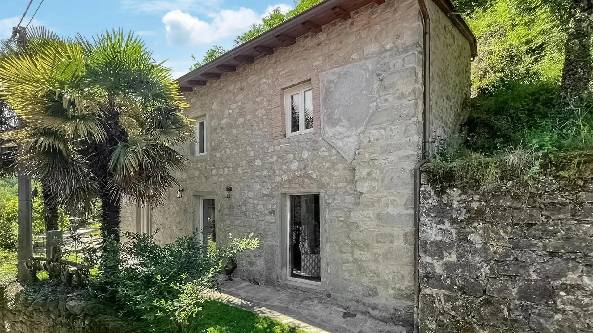 Beautiful Home In Sambuca With Wifi San Romano in Garfagnana